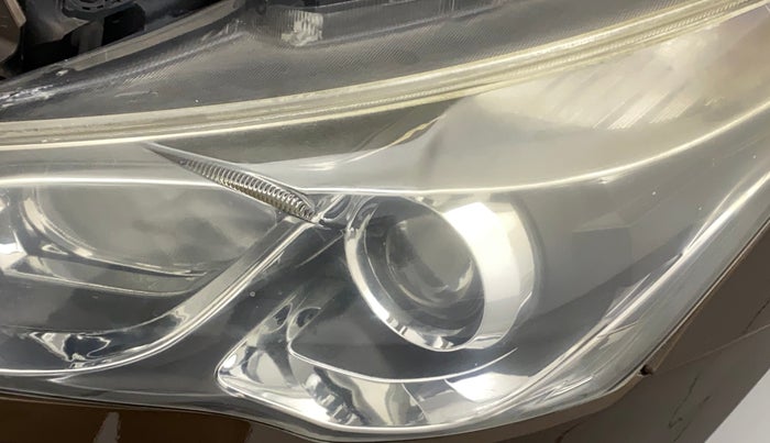 2016 Maruti Ciaz ZDI SHVS, Diesel, Manual, 71,483 km, Left headlight - Headlight parking bulb fused