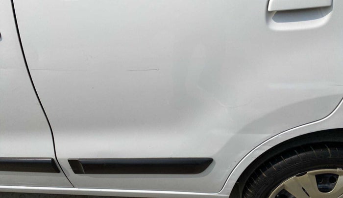 2016 Maruti Wagon R 1.0 VXI, Petrol, Manual, 54,820 km, Rear left door - Minor scratches