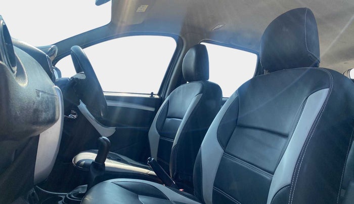 2018 Nissan Terrano XL O (D), Diesel, Manual, 97,756 km, Right Side Front Door Cabin