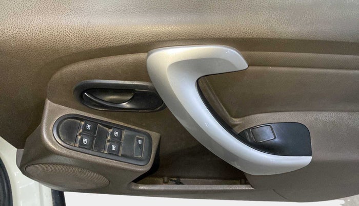 2018 Renault Duster 85 PS RXE DIESEL, Diesel, Manual, 56,551 km, Driver Side Door Panels Control
