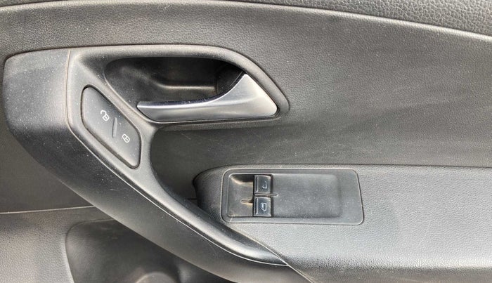 2018 Volkswagen Ameo TRENDLINE 1.0L, Petrol, Manual, 86,419 km, Driver Side Door Panels Control