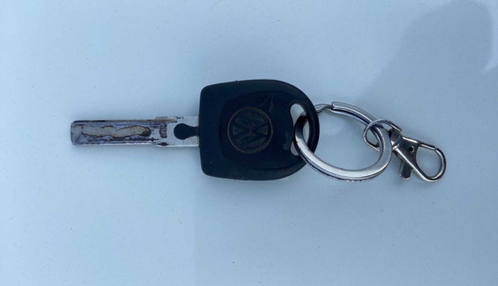 2018 Volkswagen Ameo TRENDLINE 1.0L, Petrol, Manual, 86,419 km, Key Close Up