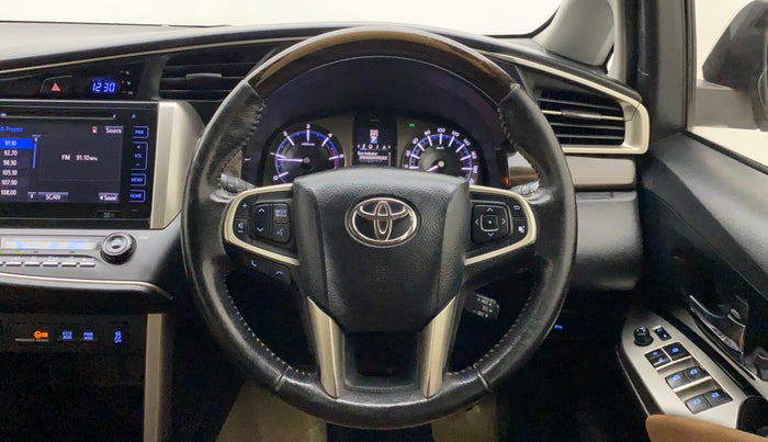 2017 Toyota Innova Crysta 2.8 ZX AT 7 STR, Diesel, Automatic, 95,635 km, Steering Wheel Close Up