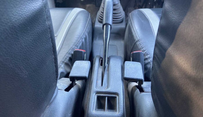 2017 Maruti Eeco 7 STR, Petrol, Manual, 34,927 km, Driver Side Adjustment Panel