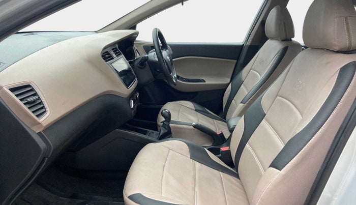 2017 Hyundai Elite i20 MAGNA EXECUTIVE 1.2, Petrol, Manual, 23,618 km, Right Side Front Door Cabin