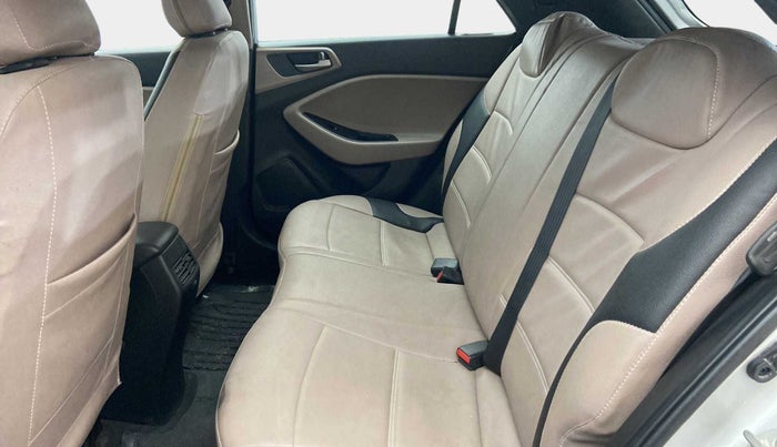2017 Hyundai Elite i20 MAGNA EXECUTIVE 1.2, Petrol, Manual, 23,618 km, Right Side Rear Door Cabin