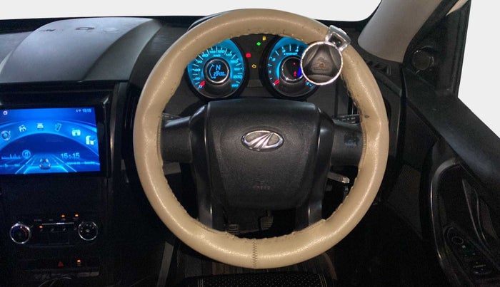 2019 Mahindra XUV500 W5, Diesel, Manual, 23,439 km, Steering Wheel Close Up