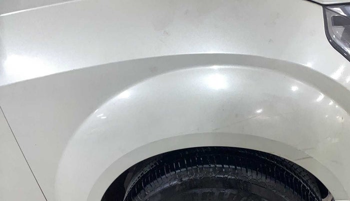 2019 Mahindra XUV500 W5, Diesel, Manual, 23,439 km, Right fender - Minor scratches