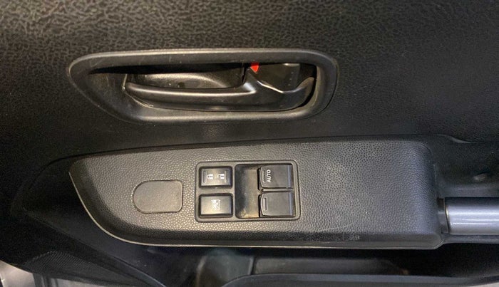 2021 Maruti IGNIS SIGMA 1.2, Petrol, Manual, 29,694 km, Driver Side Door Panels Control