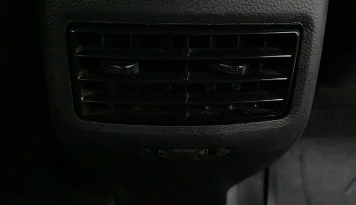 2017 Hyundai Elite i20 ASTA 1.2 (O), Petrol, Manual, 76,896 km, Rear AC Vents