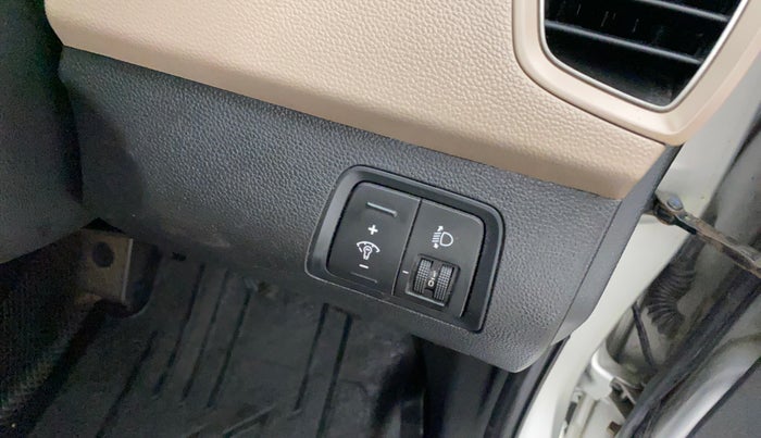 2017 Hyundai Elite i20 ASTA 1.2 (O), Petrol, Manual, 76,896 km, Dashboard - Headlight height adjustment not working