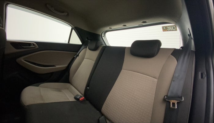 2017 Hyundai Elite i20 ASTA 1.2 (O), Petrol, Manual, 76,896 km, Right Side Rear Door Cabin