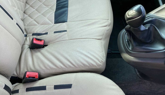 2018 Datsun Go Plus T, Petrol, Manual, 16,276 km, Gear Lever