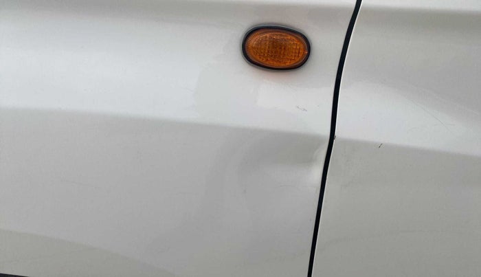 2013 Hyundai Eon D-LITE+, Petrol, Manual, 38,603 km, Left fender - Slightly dented