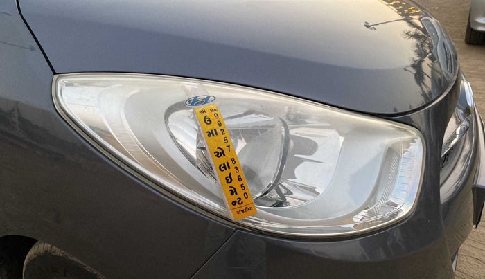 2016 Hyundai i10 SPORTZ 1.1, CNG, Manual, 61,297 km, Right headlight - Faded