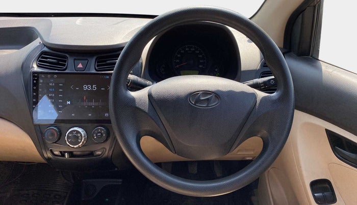 2013 Hyundai Eon ERA +, Petrol, Manual, 77,383 km, Steering Wheel Close Up