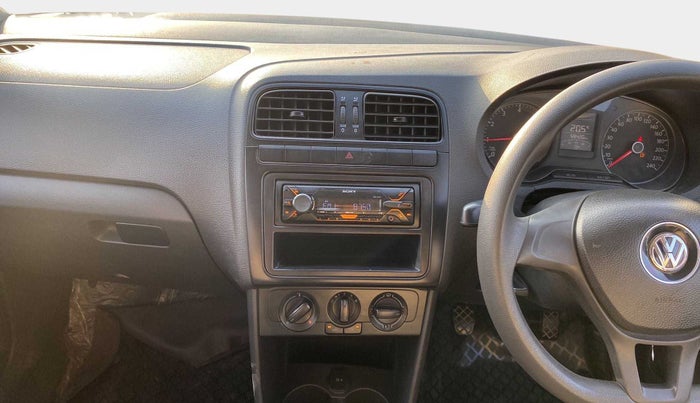 2019 Volkswagen Ameo TRENDLINE 1.0L, Petrol, Manual, 59,396 km, Infotainment system - AM/FM Radio - Not Working