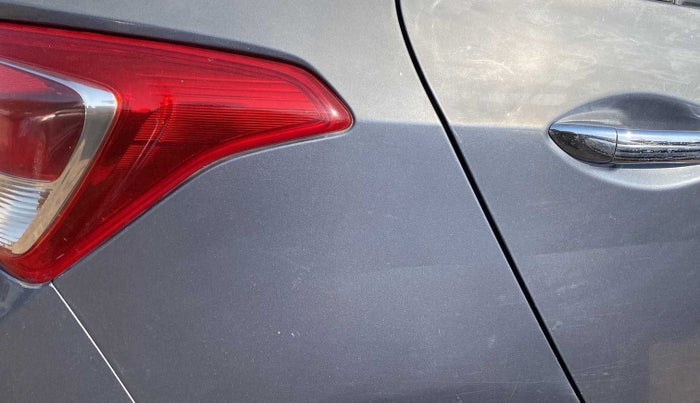 2015 Hyundai Grand i10 ASTA AT 1.2 KAPPA VTVT, CNG, Automatic, 71,068 km, Right quarter panel - Minor scratches
