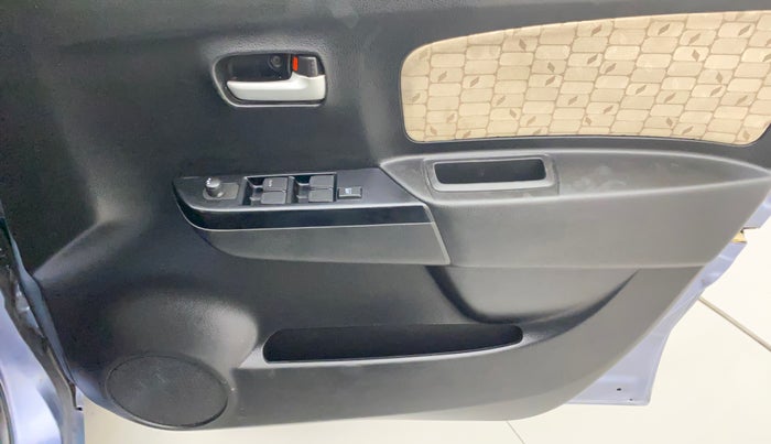 2017 Maruti Wagon R 1.0 VXI AMT, Petrol, Automatic, 53,736 km, Driver Side Door Panels Control