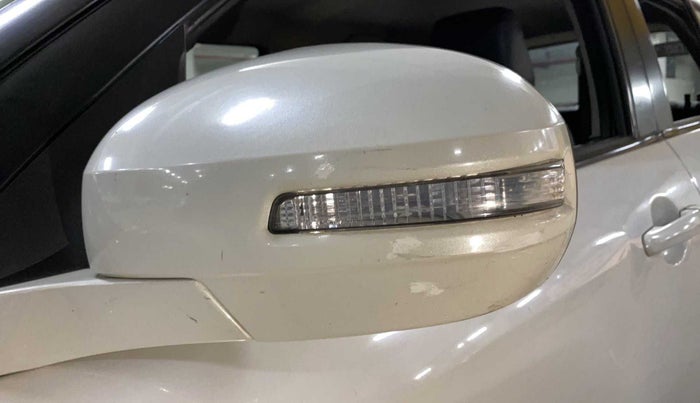 2014 Maruti Swift VXI, CNG, Manual, 84,536 km, Left rear-view mirror - Indicator light has minor damage