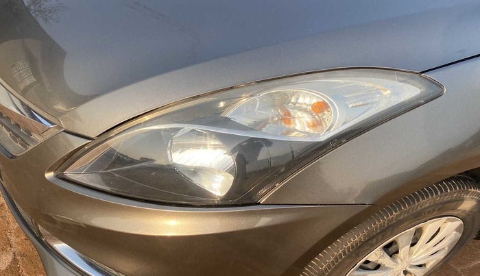 2016 Maruti Swift Dzire VXI (O), Petrol, Manual, 47,571 km, Left headlight - Faded