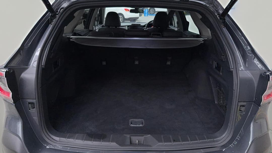 2023 Subaru Outback AWD Touring Xt, Automatic, 39980 km, Boot Inside View