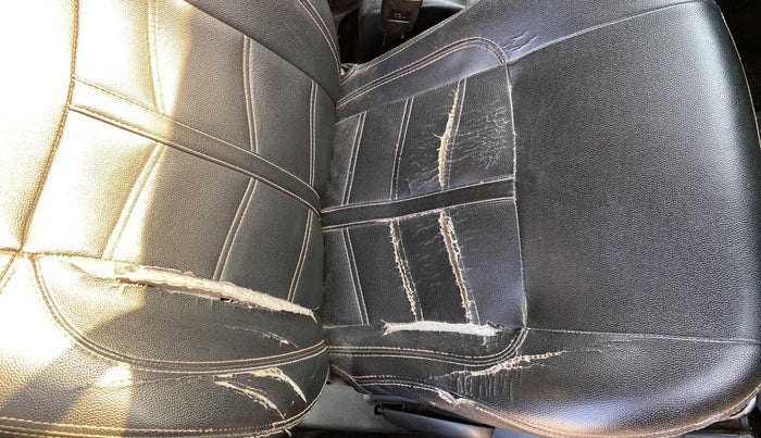 2015 Maruti Swift VXI, Petrol, Manual, 1,01,563 km, Driver seat - Cover slightly torn