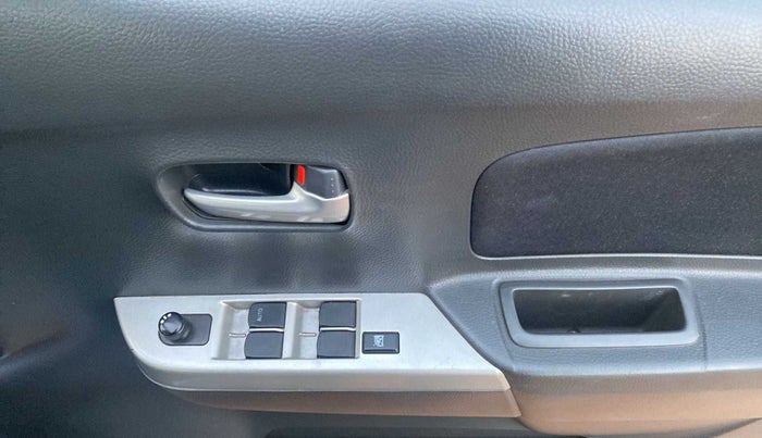 2012 Maruti Wagon R 1.0 VXI, Petrol, Manual, 21,302 km, Driver Side Door Panels Control