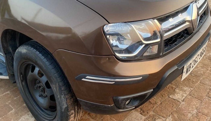 2017 Renault Duster RXL 1.6 PETROL, Petrol, Manual, 42,775 km, Front bumper - Minor scratches