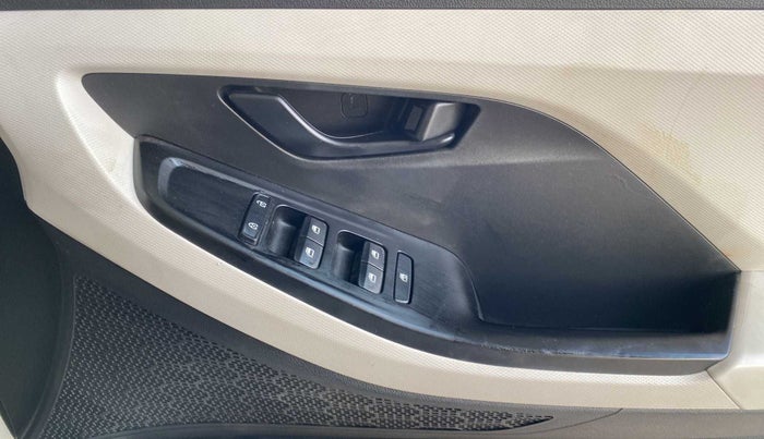 2022 Hyundai Creta E 1.5 PETROL, Petrol, Manual, 1,480 km, Driver Side Door Panels Control