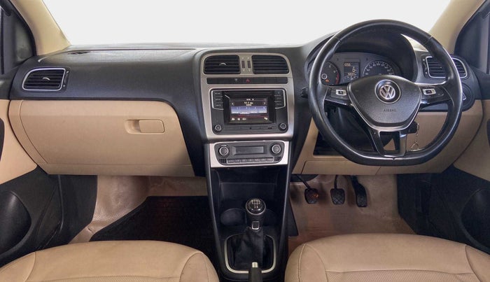 2016 Volkswagen Polo HIGHLINE1.2L, Petrol, Manual, 50,053 km, Dashboard