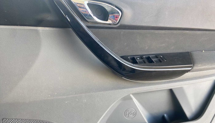 2018 Tata TIGOR XZ PETROL, Petrol, Manual, 39,771 km, Driver Side Door Panels Control