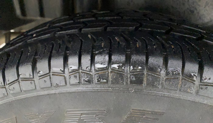 2014 Maruti Swift Dzire VXI, Petrol, Manual, 50,139 km, Right Rear Tyre Tread