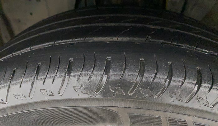 2021 Nissan MAGNITE XV MT, Petrol, Manual, 19,633 km, Left Front Tyre Tread
