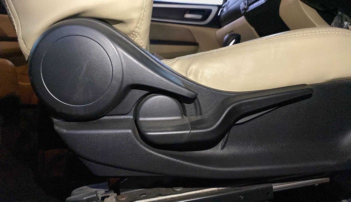 2022 Honda Amaze 1.2L I-VTEC VX CVT, Petrol, Automatic, 32,642 km, Driver Side Adjustment Panel