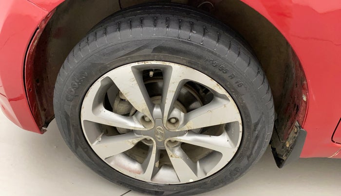 2015 Hyundai Elite i20 ASTA 1.4 CRDI, Diesel, Manual, 50,448 km, Left front tyre - Minor crack