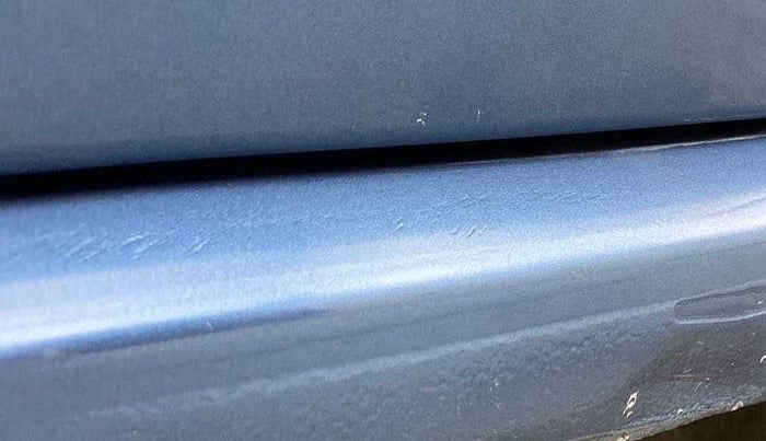 2018 Volkswagen Ameo TRENDLINE 1.0L, Petrol, Manual, 66,903 km, Left running board - Minor scratches