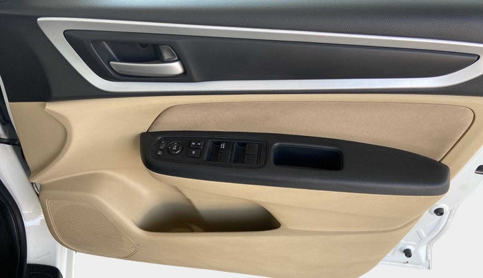 2023 Honda Amaze 1.2L I-VTEC VX, Petrol, Manual, 28,120 km, Driver Side Door Panels Control