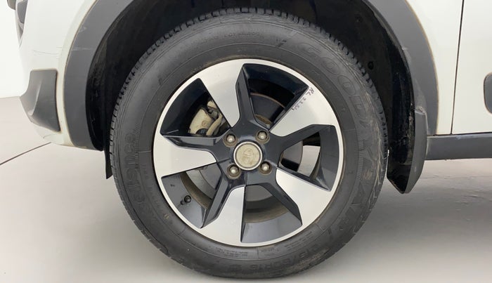 2018 Tata NEXON XZA PLUS DIESEL, Diesel, Automatic, 40,909 km, Left Front Wheel