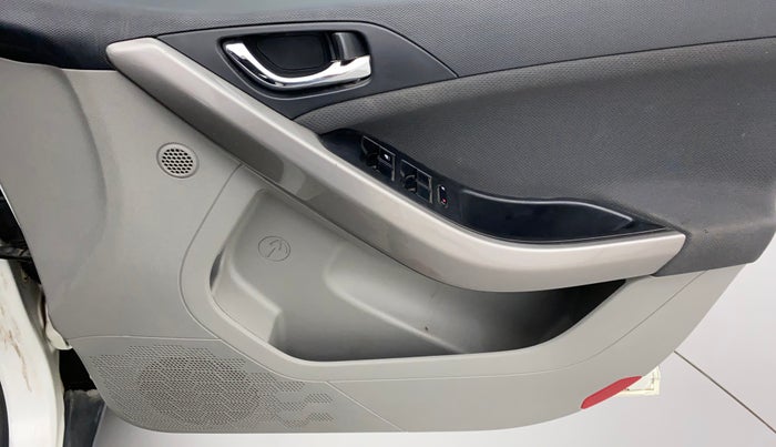 2018 Tata NEXON XZA PLUS DIESEL, Diesel, Automatic, 40,909 km, Driver Side Door Panels Control