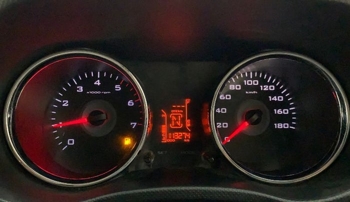 2017 Mahindra TUV300 T8 AMT, Diesel, Automatic, 1,13,724 km, Odometer Image