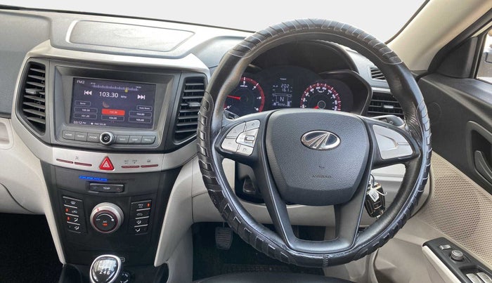 2019 Mahindra XUV300 W6 1.5 DIESEL, Diesel, Manual, 80,285 km, Steering Wheel Close Up
