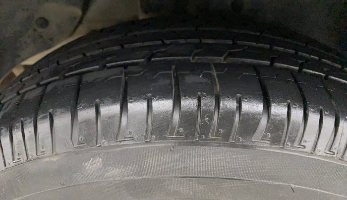 2018 Hyundai Creta E PLUS 1.6 PETROL, Petrol, Manual, 1,14,721 km, Right Rear Tyre Tread