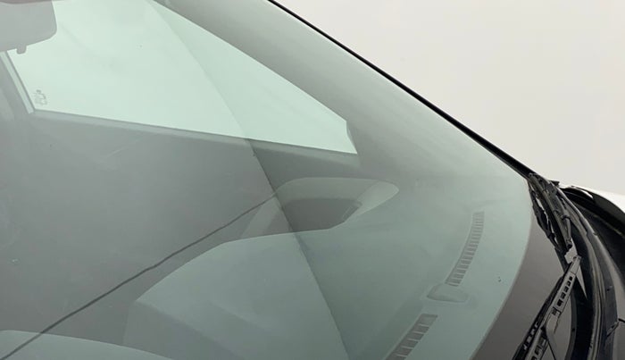 2018 Hyundai Creta E PLUS 1.6 PETROL, Petrol, Manual, 1,14,721 km, Front windshield - Minor spot on windshield