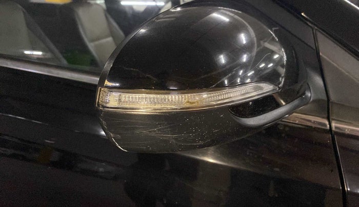2018 Hyundai Verna 1.6 VTVT SX O, Petrol, Manual, 69,937 km, Right rear-view mirror - Indicator light has minor damage