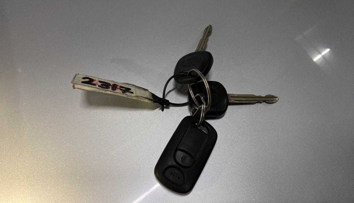 2011 Toyota Etios V, Petrol, Manual, 54,766 km, Key Close Up