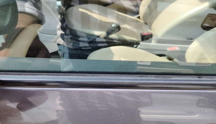 2018 Hyundai Eon ERA +, Petrol, Manual, 39,002 km, Front passenger door - Weather strip has minor damage
