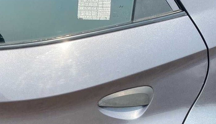 2018 Hyundai Eon ERA +, Petrol, Manual, 39,002 km, Rear left door - Weather strip has minor damage
