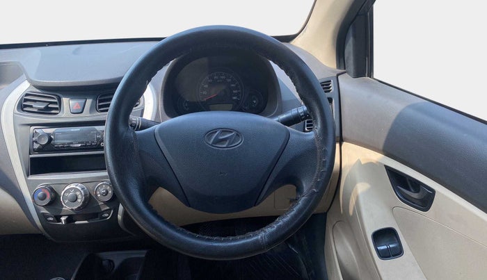 2018 Hyundai Eon ERA +, Petrol, Manual, 39,002 km, Steering Wheel Close Up