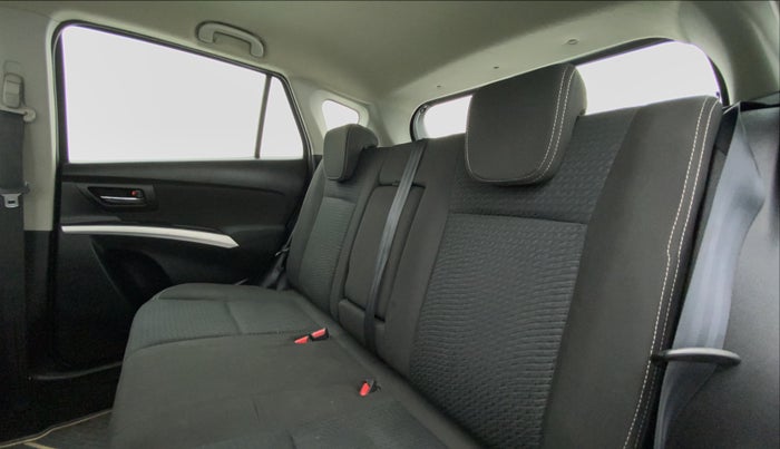 2015 Maruti S Cross ZETA 1.3, Diesel, Manual, 58,303 km, Right Side Rear Door Cabin